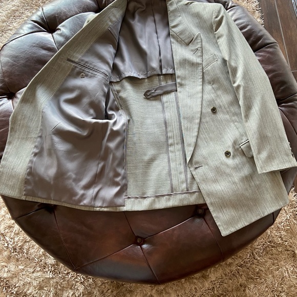 Men's Gray Double Breasted Suit (2pcs) - Picture 8 of 16